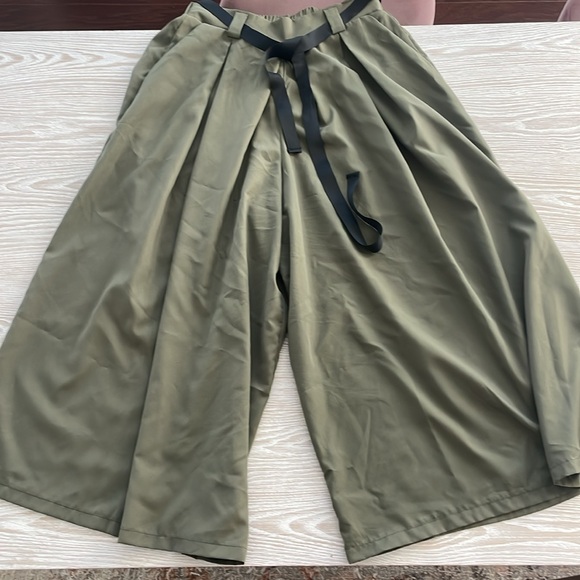 Shein Mulvari Tee & Wide Leg Pants - Picture 6 of 6